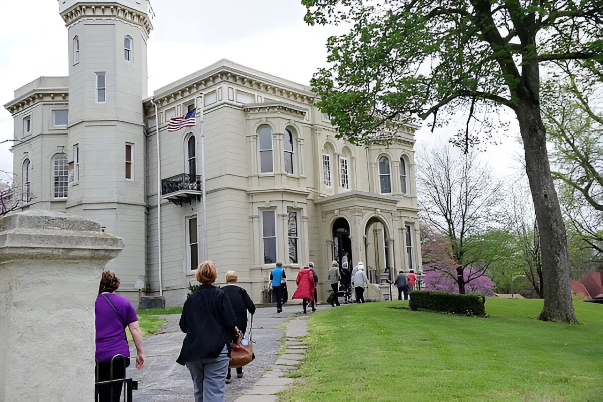St. Joseph Museums offers thrills and intrigue for Valentine’s Day