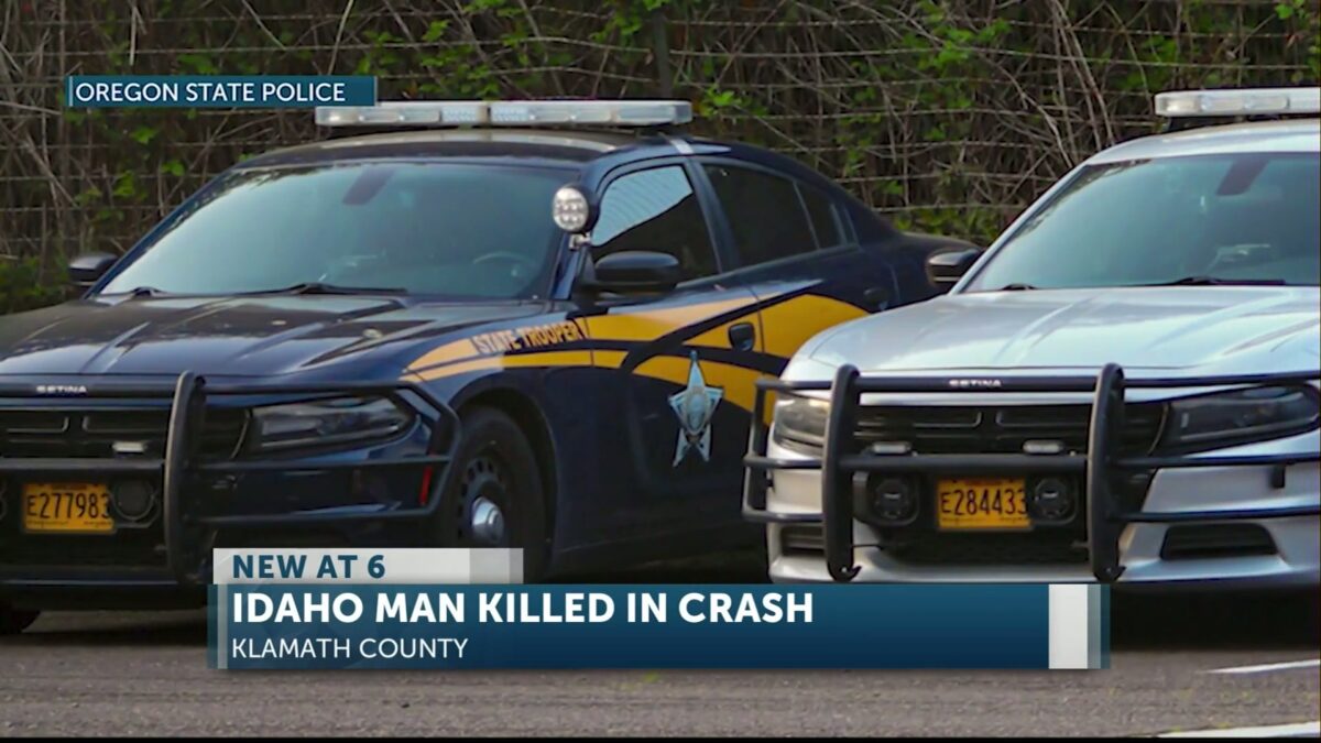 Fatal 2-vehicle crash on Highway 97 in Klamath County