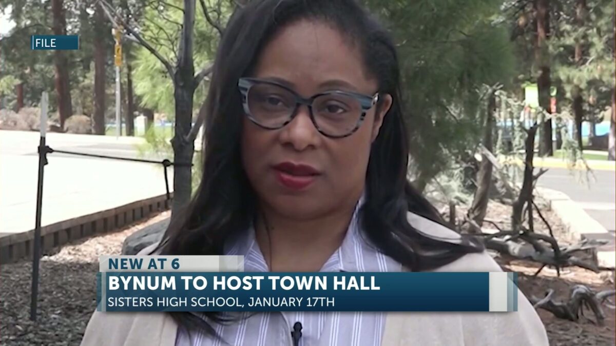 Congresswoman Bynum announces Sisters town hall with Wyden