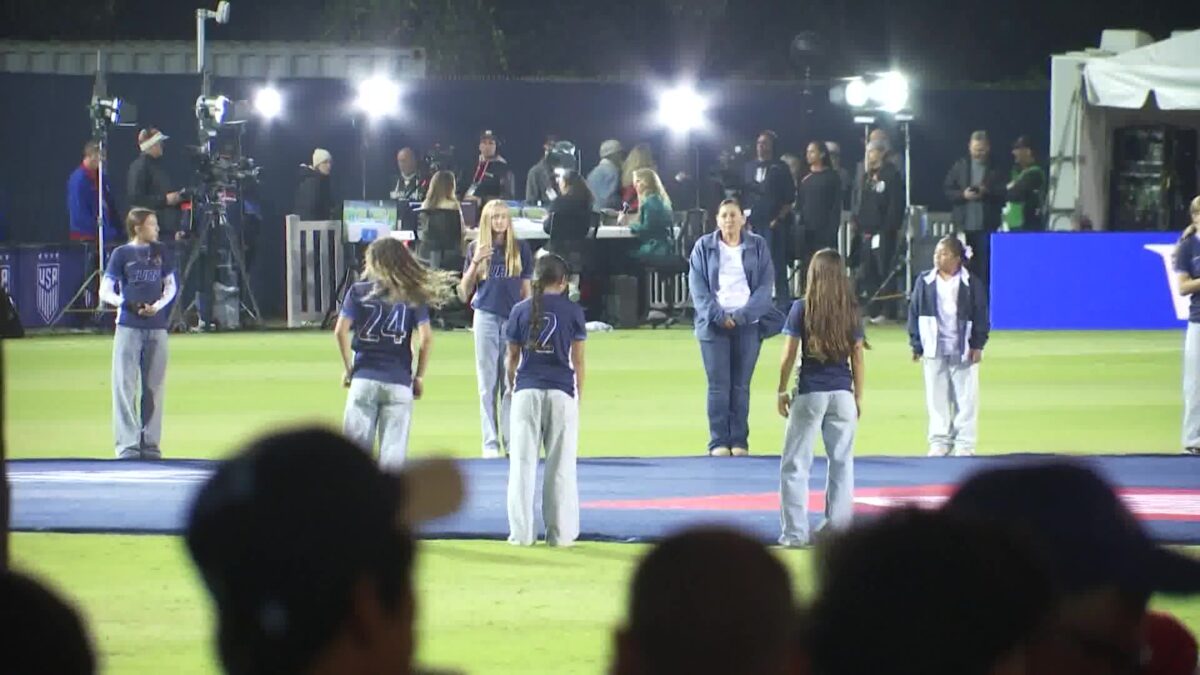 Young Soccer players flock to see U.S. Women’s National Soccer Team Win