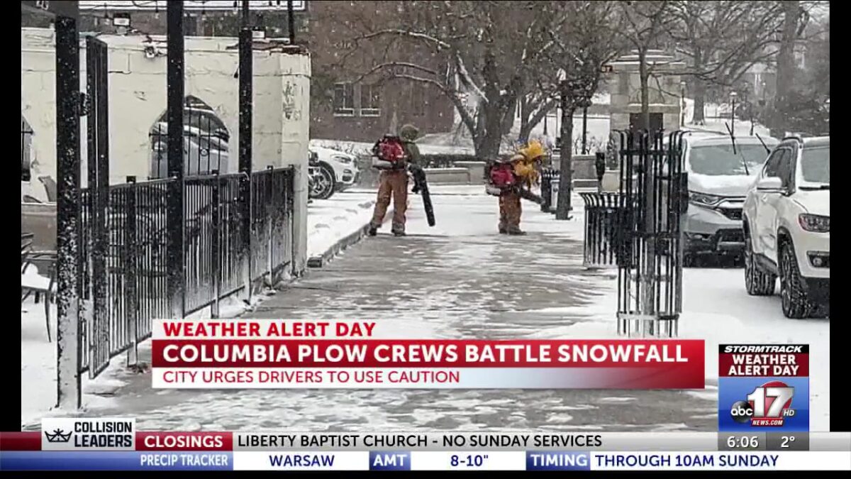 Columbia Public Works tackles snowfall Saturday