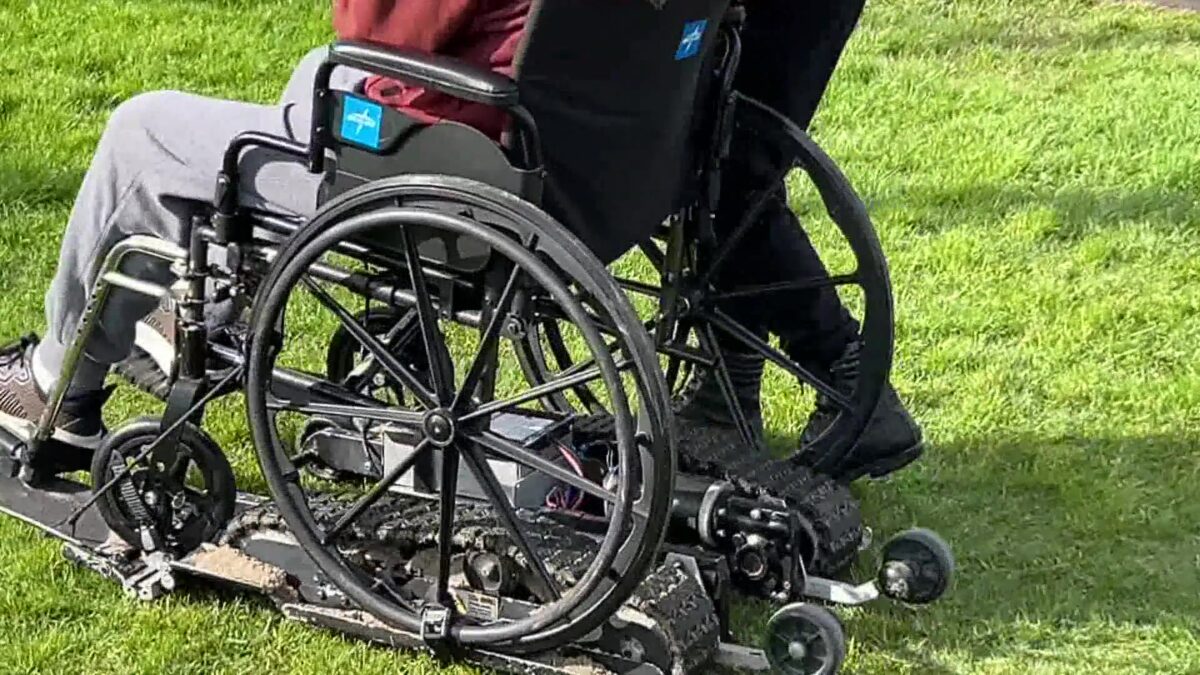 Freedom Trax Ends the Year with a Trip to the Beach for the Mobility Challenged