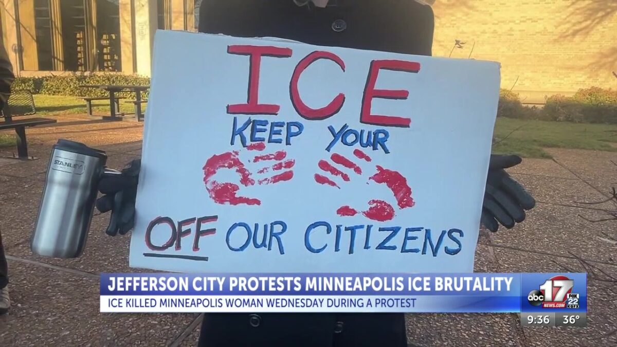 Protest held in Jefferson City after woman killed by ICE in Minneapolis