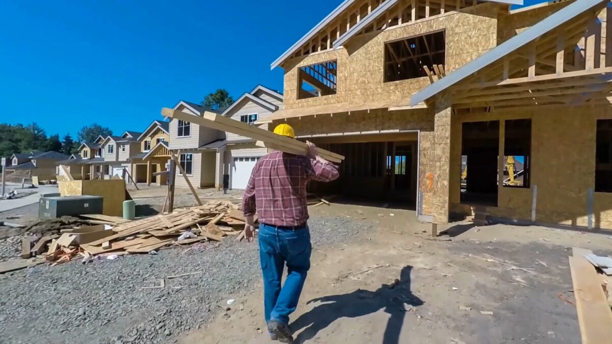 Better Business Bureau: How to spot a trustworthy contractor before you hire