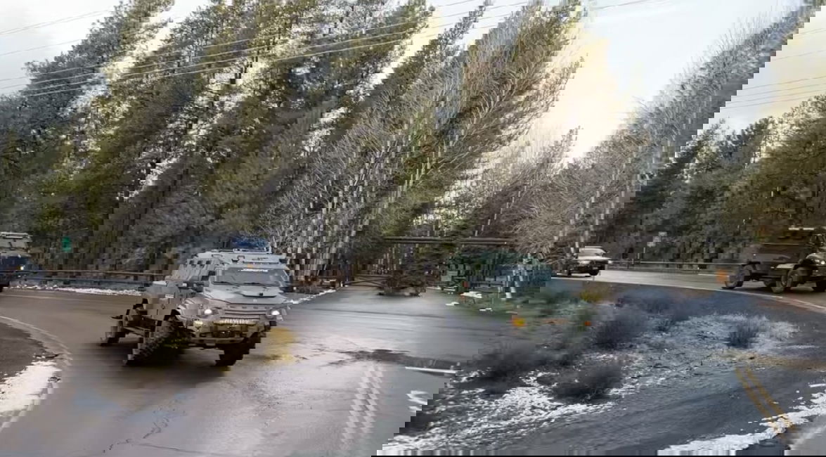 SWAT Team arrests Bend-area fugitive wanted on several warrants at a home south of Sunriver