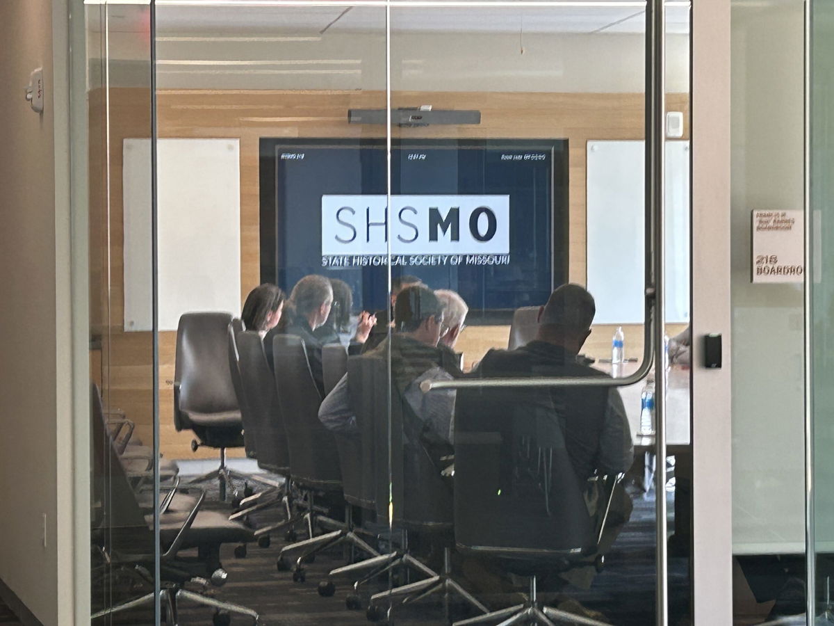 Columbia City Council members detail private meeting between the city