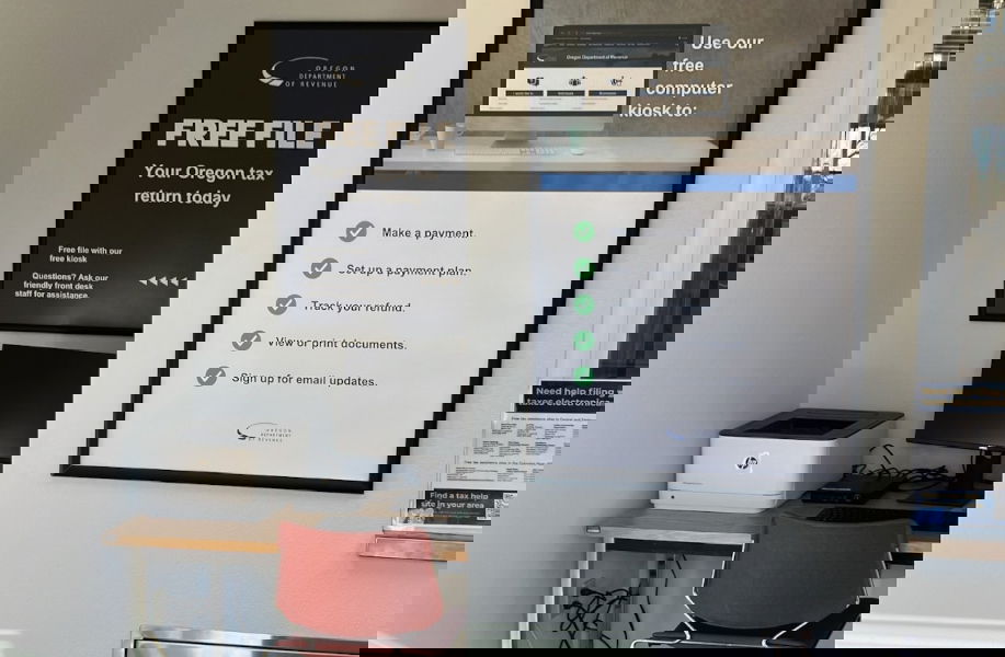 Oregon Dept. of Revenue’s Bend office has a free e-filing kiosk to get your refund and kicker much quicker