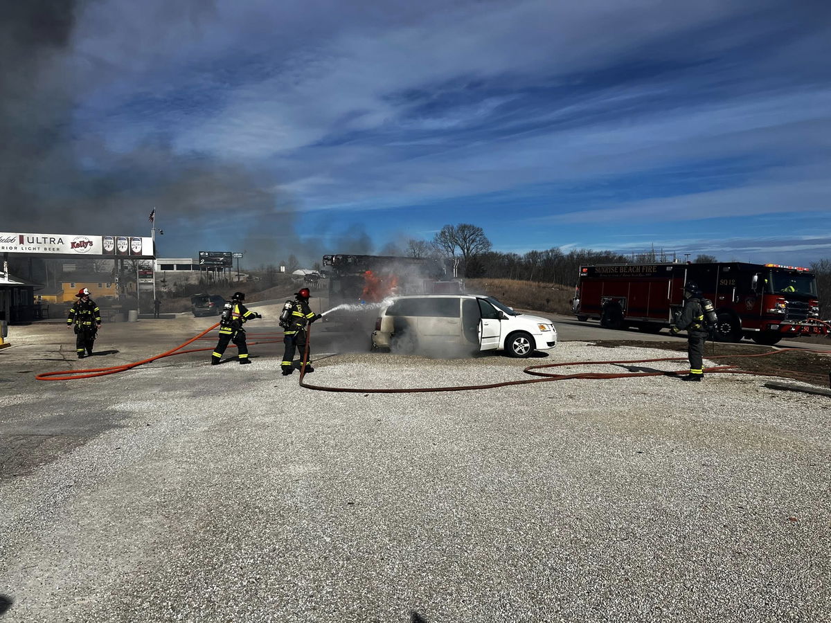 Vehicle fire reported at Sunrise Beach restaurant