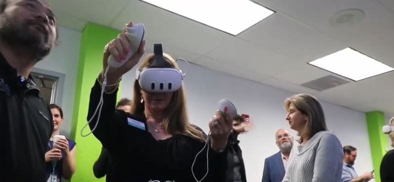 Florida SouthWestern State College (FSW) is introducing a new virtual reality lab designed to give students hands-on clinical experience without putting real patients at risk.