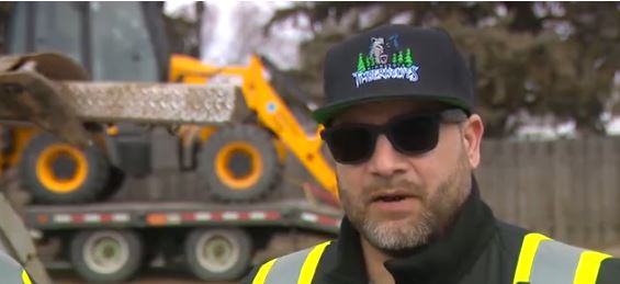 Juan Leon had only been running his Twin Cities tow truck business