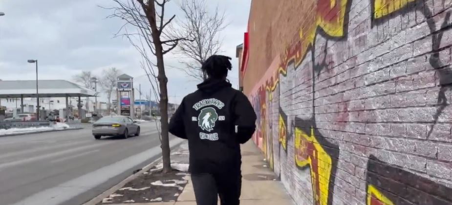 A Baltimore running club is taking its support for single mothers to the next level this weekend with a 134-mile relay race from Baltimore City Hall to Philadelphia City Hall.