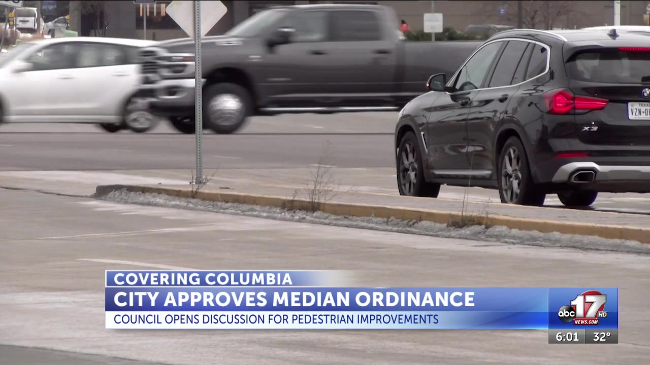 Springfield MO police say fewer pedestrians stand in medians after city passed 2018 ordinance
