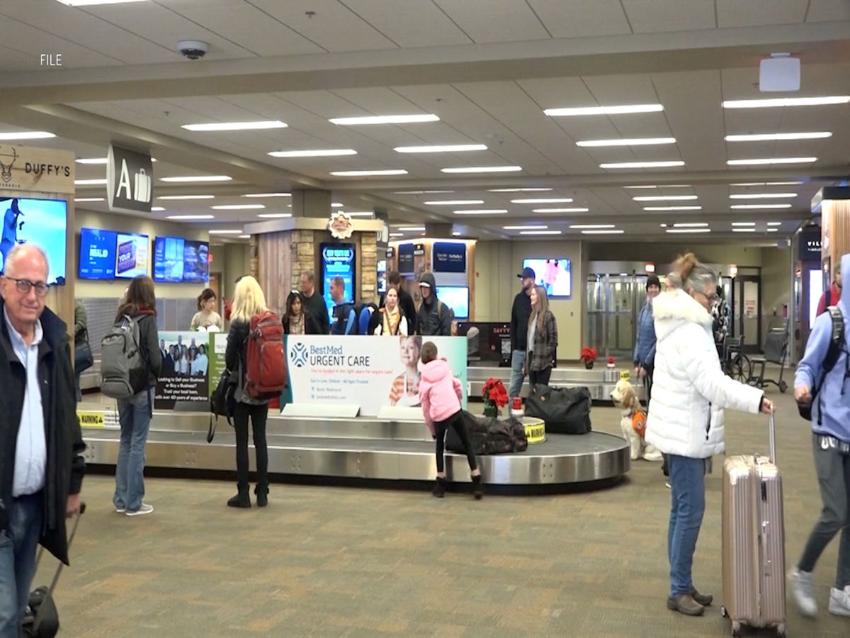 Government shutdown not affecting travel at Redmond airport