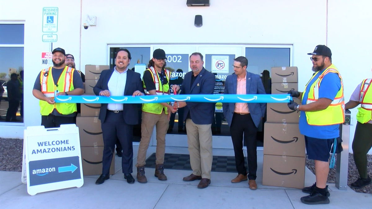 Amazon hold ribbon-cutting ceremony for new delivery station in Yuma
