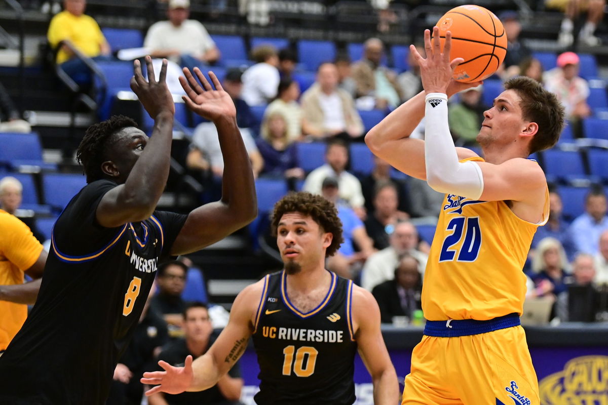 Mahaney and Sensley lead UCSB to win over UC Riverside