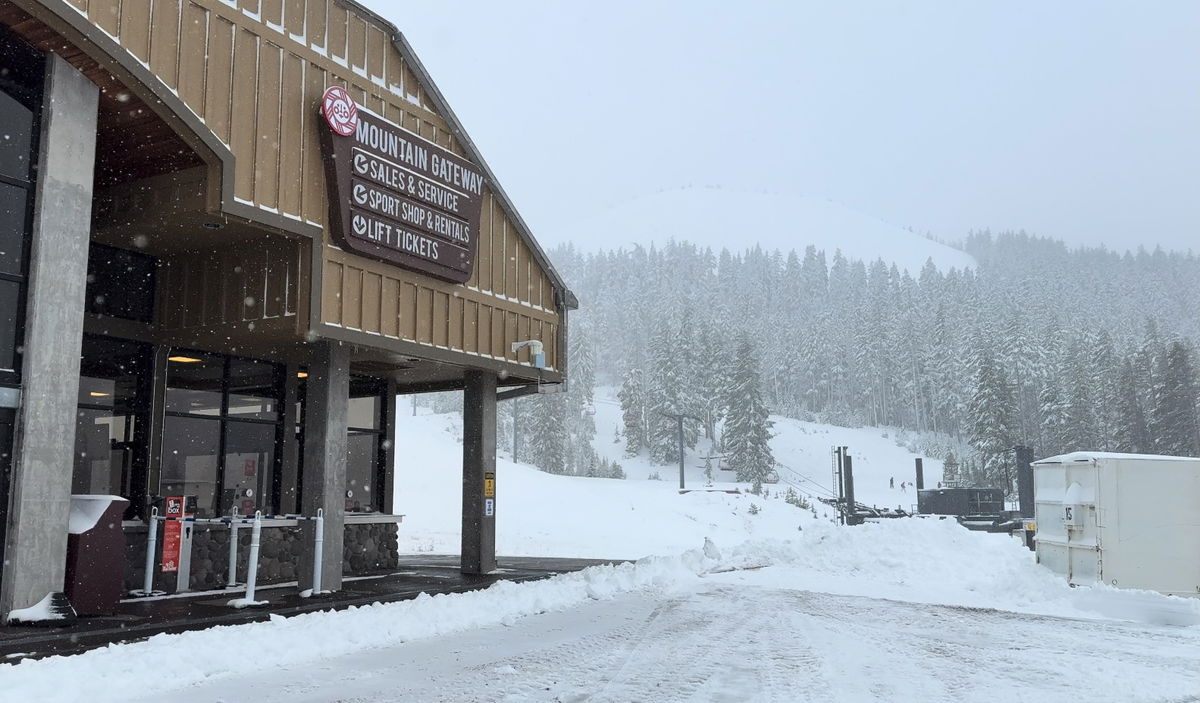 Mt. Bachelor reopens after wind-caused closure; some lifts closed for de-icing