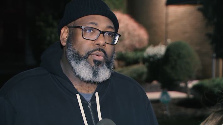 A family is desperately searching to find a missing dog belonging to their loved one who died while on vacation.