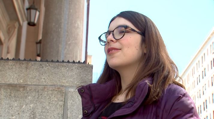 A woman who lost her engagement ring while running the New York City Half Marathon received news on Wednesday from a jeweler who wants to help with her emotional and sentimental loss.