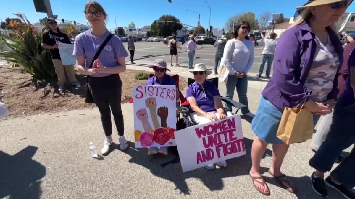 Women Celebrate International Women’s Day with rally in Ventura