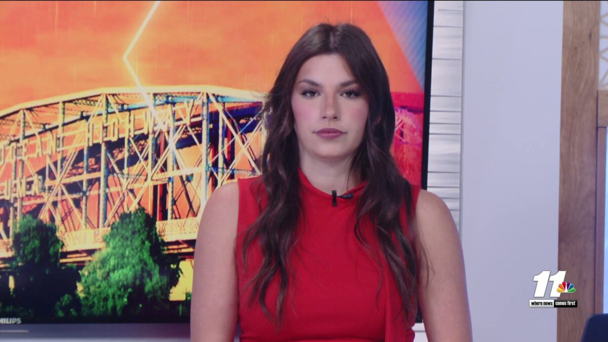 Sen. Mark Kelly visits Somerton auto shop