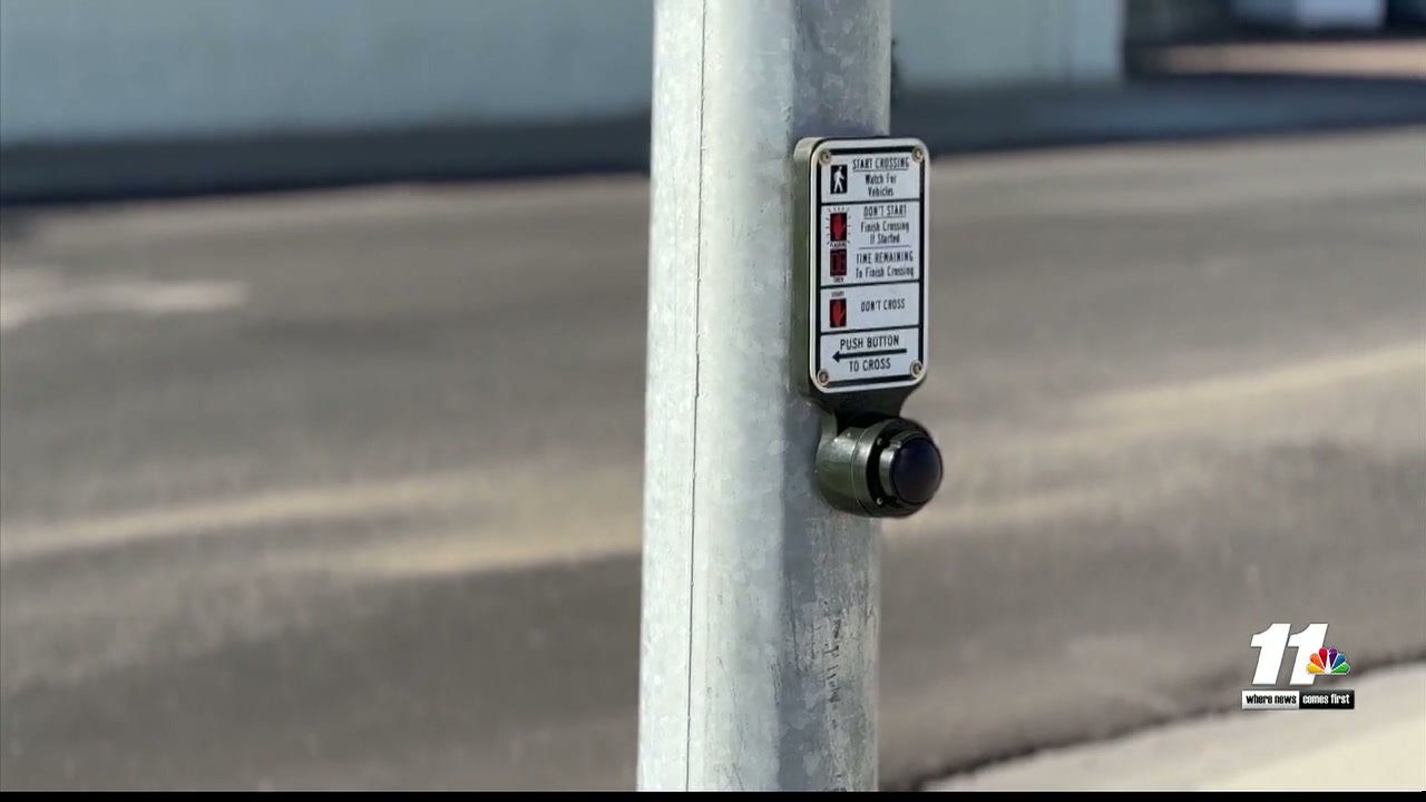 High-tech crosswalk beacons now active in El Centro