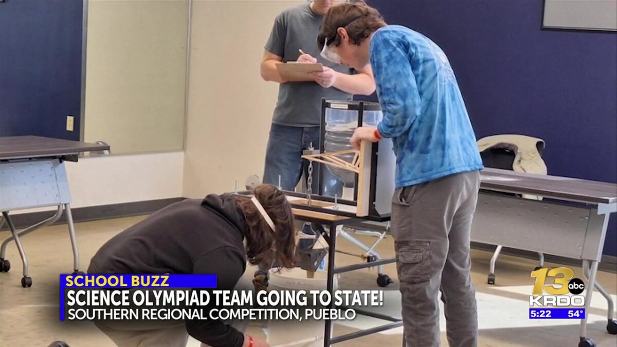 The School Buzz: Impressive D-3 Science Olympiad team headed to State