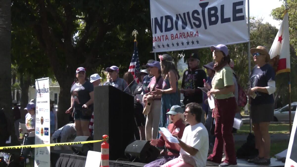 ‘No Kings’ rallies draw crowds along the coast