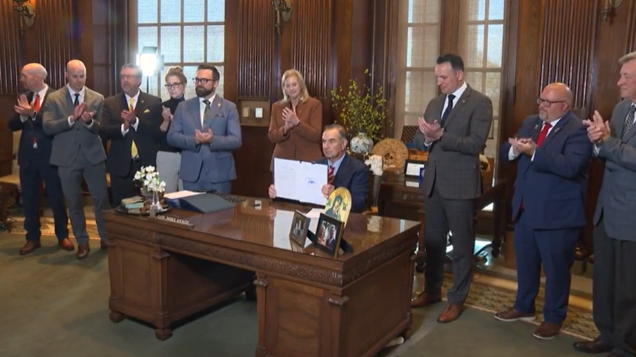 The Missouri governor signed bills allowing prosecutors more involvement in juvenile cases and allowing pregnant women to get divorced.