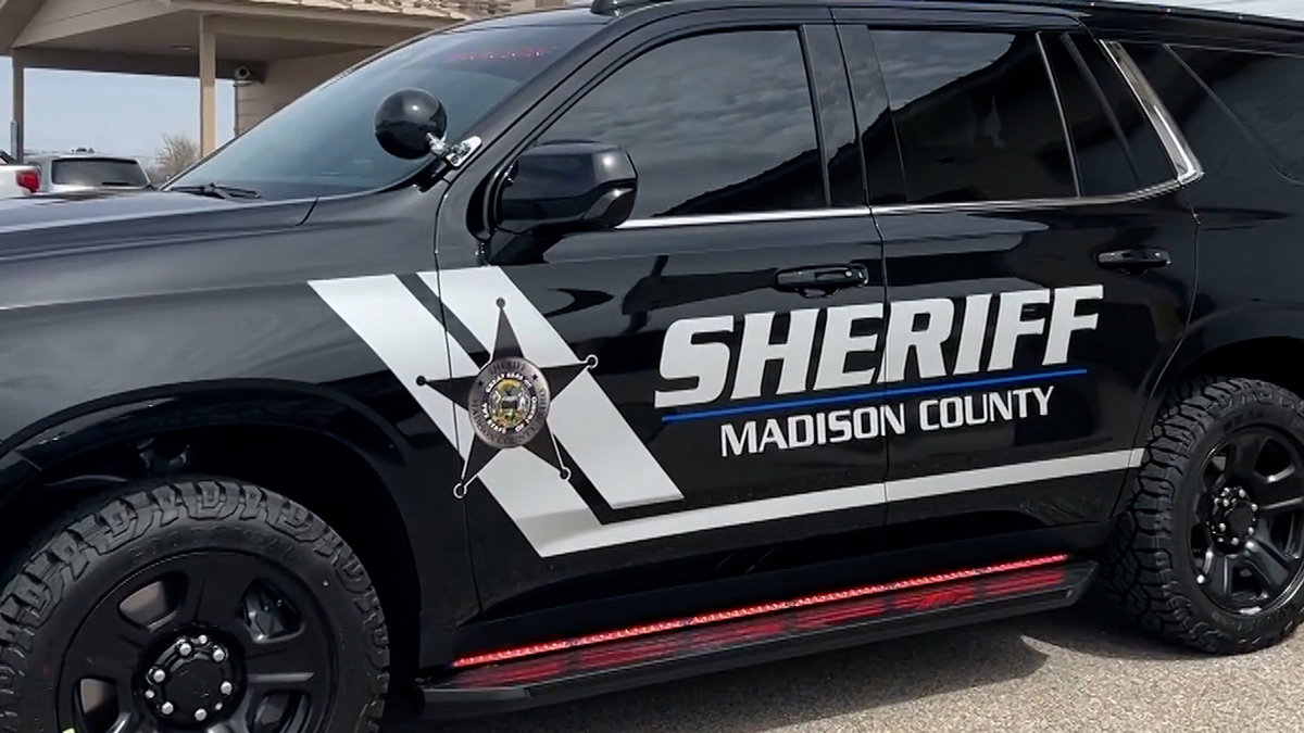 Madison County Deputies hunting Highway 20 Flasher