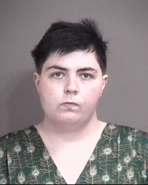 Woman accused of threatening to kill prosecutor at courthouse