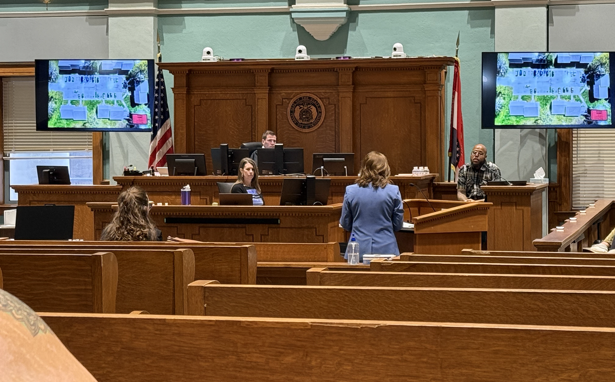 Defense testimony to begin in Holts Summit murder trial