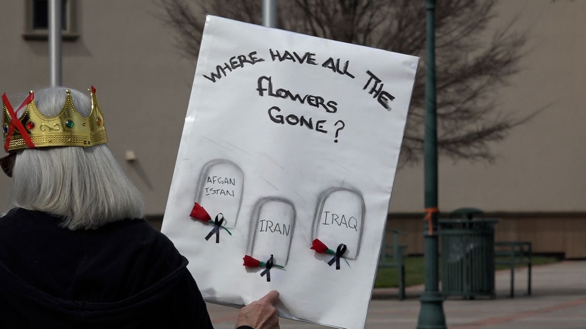 ‘No Kings’ Rally in Prineville brings out frustration