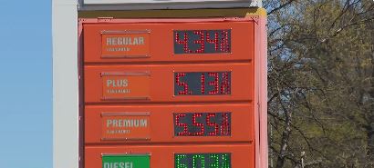 Gas prices in Massachusetts continue to soar past the $4-a-gallon mark