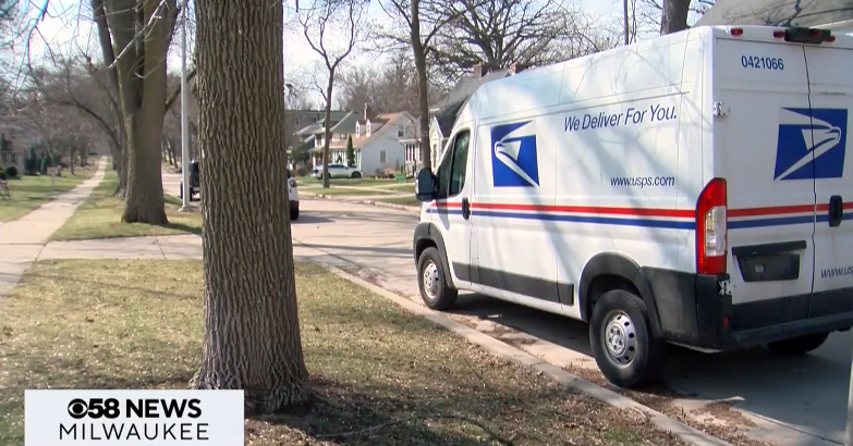 Some people in Wauwatosa say their mail is no longer being delivered because turkeys are attacking their mail carriers.