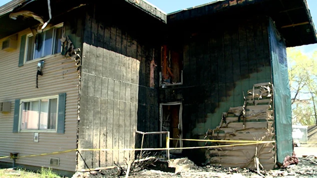 Two college students helped rescue a tenant from an apartment fire on Saturday.