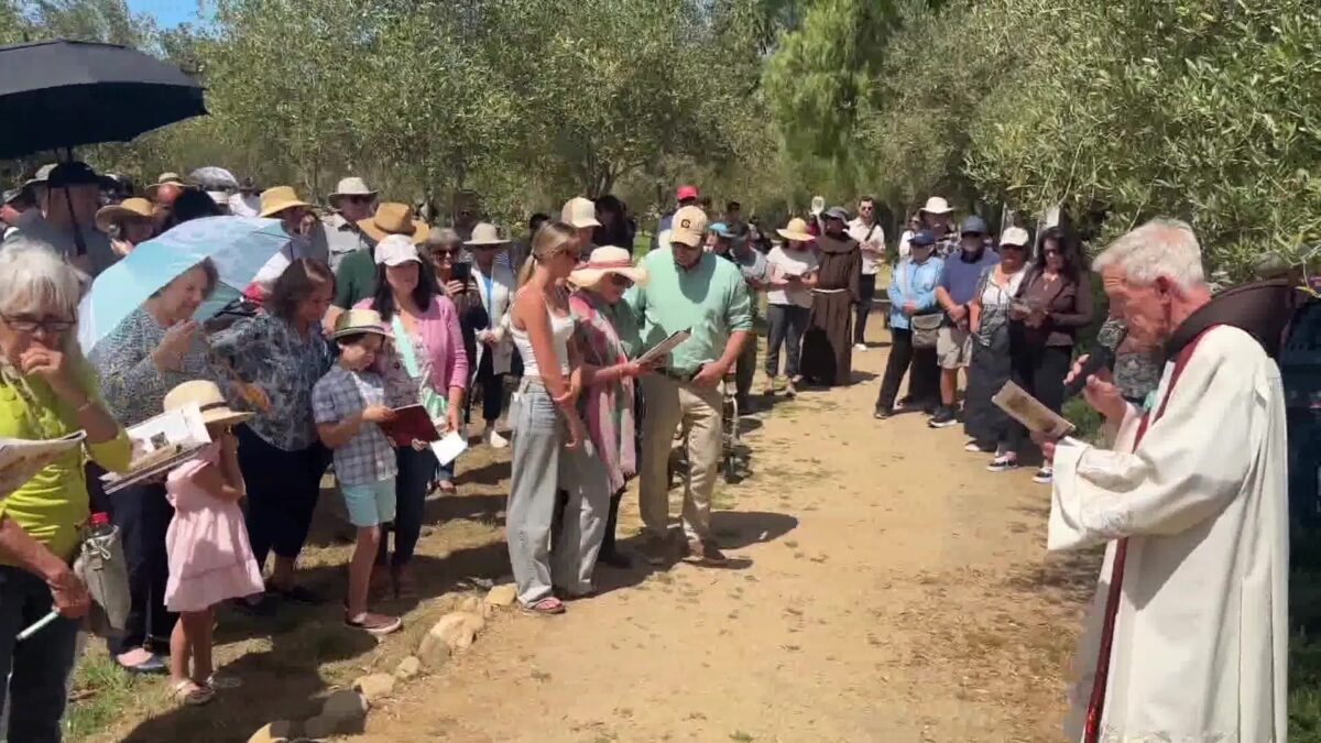Tradition Endures: Good Friday Ceremony Draws Crowds to Old Mission Santa Barbara