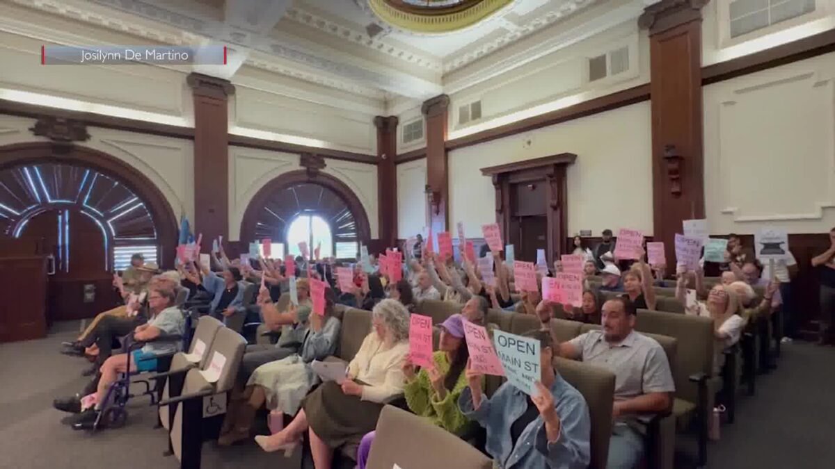 Business Owners Urge Ventura to reopen Main St.
