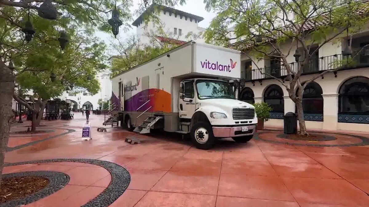 Give Blood: Paseo Nuevo Drive Offers Lifesaving Chance in Santa Barbara