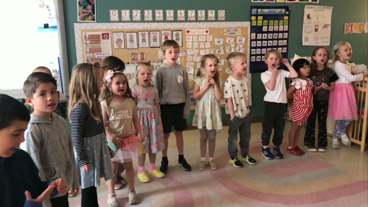 There’s Good News: Bend students turn weather lesson into a sing-along surprise