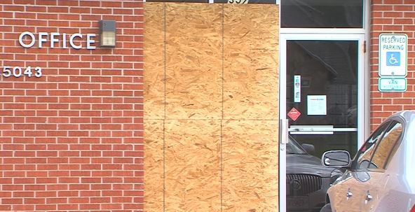 Holts Summit Post Office reopens after someone drove into building on Thursday