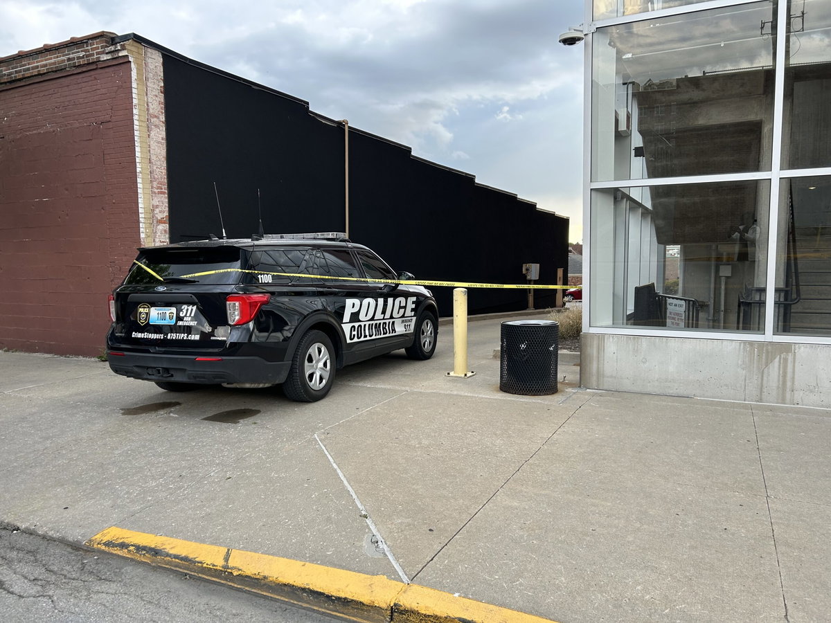 Police: 1 dead after apparent suicide at Fifth and Walnut parking garage