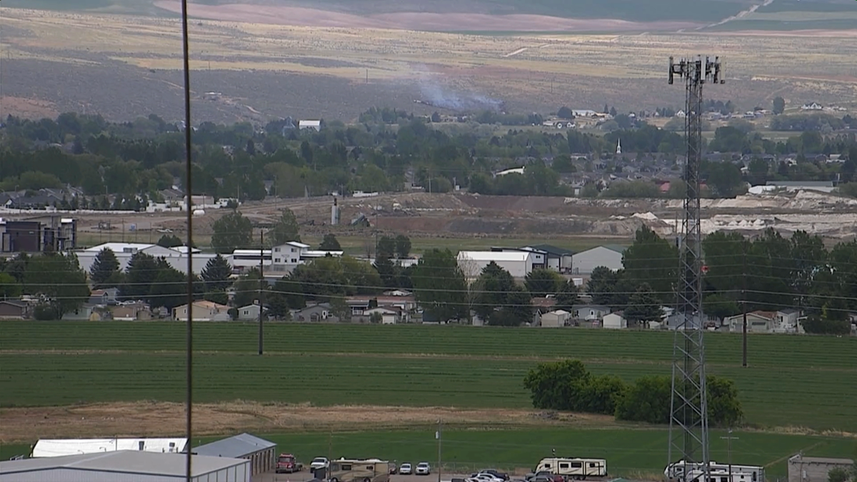 Grass fire near Iona Hill quickly contained by Idaho Falls firefighters