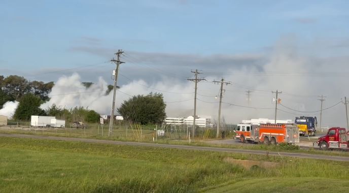 A chemical leak at a Duson facility sent 10 people to the hospital Tuesday morning after a valve malfunction released hazardous materials near Lexington Drive.