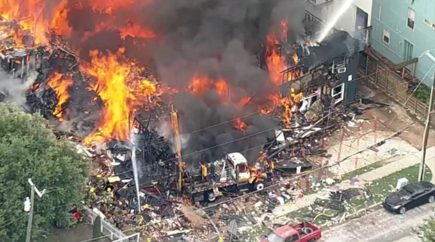 A large explosion following a gas leak call at a Dallas apartment building prompted a massive response from Dallas Fire-Rescue on Thursday afternoon. At least four people have been injured