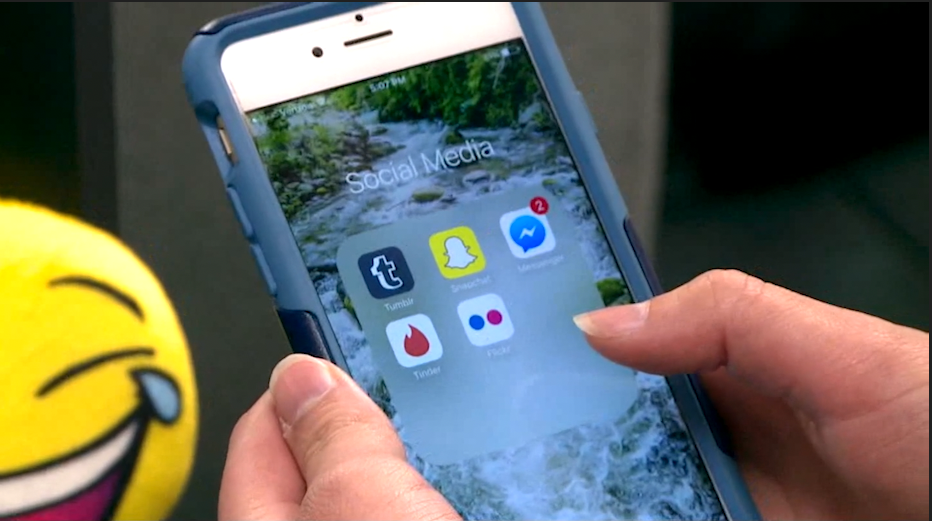 Oregon State study highlights link between social media and loneliness in adults