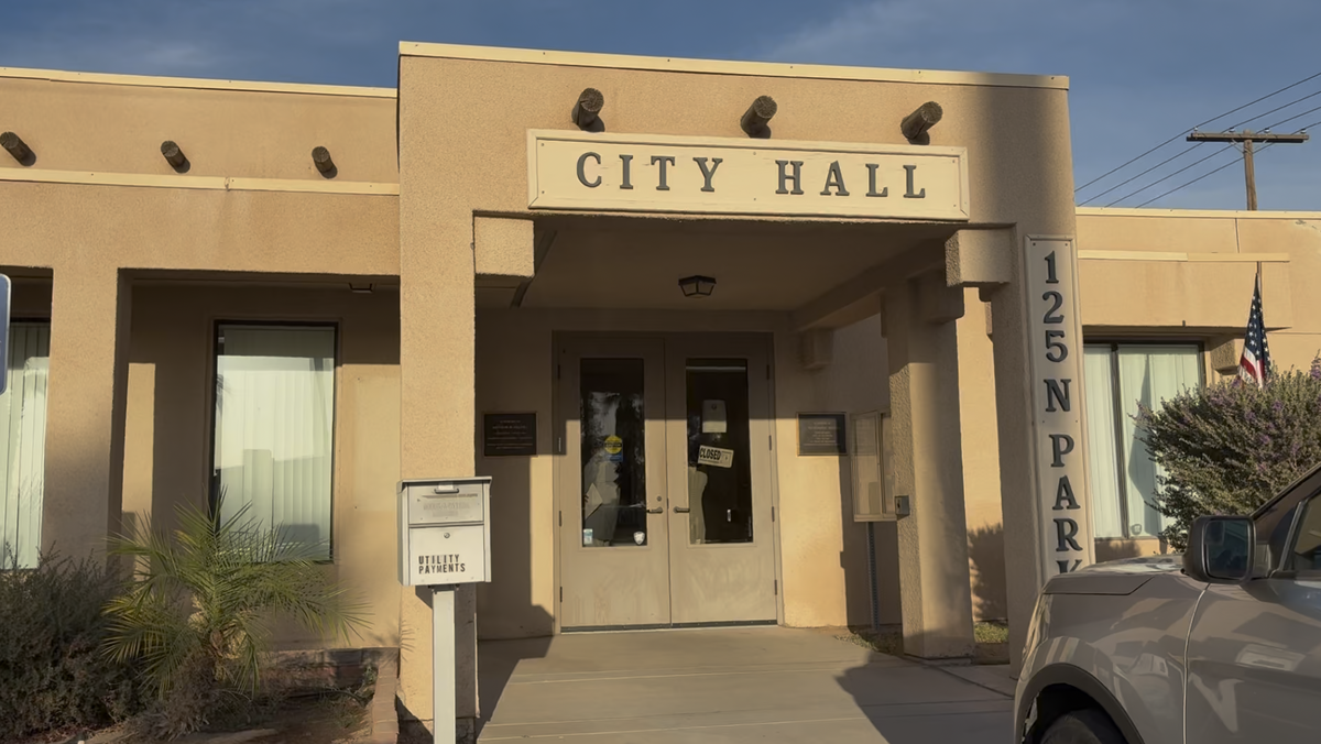 Calipatria seeks historic data center moratorium on heels of council recall notices