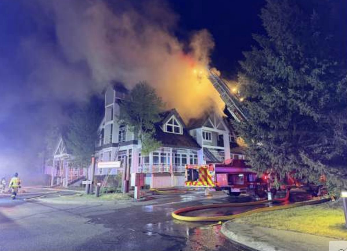 Fire crews battle early morning blaze at Wilson office building