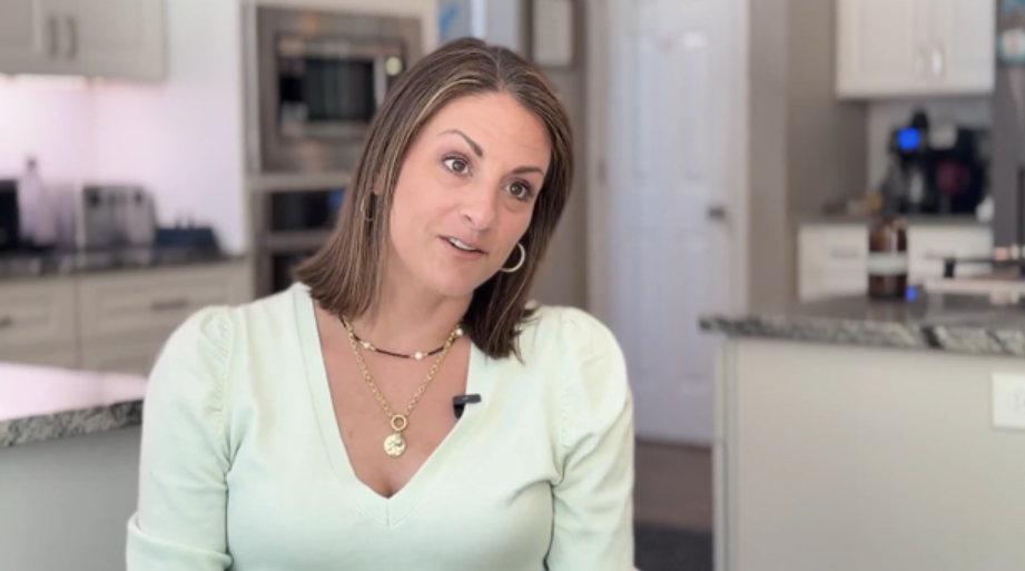 Kim Airhart was blindsided by her ovarian cancer diagnosis and started her nonprofit to offer support for women going through the same journey.