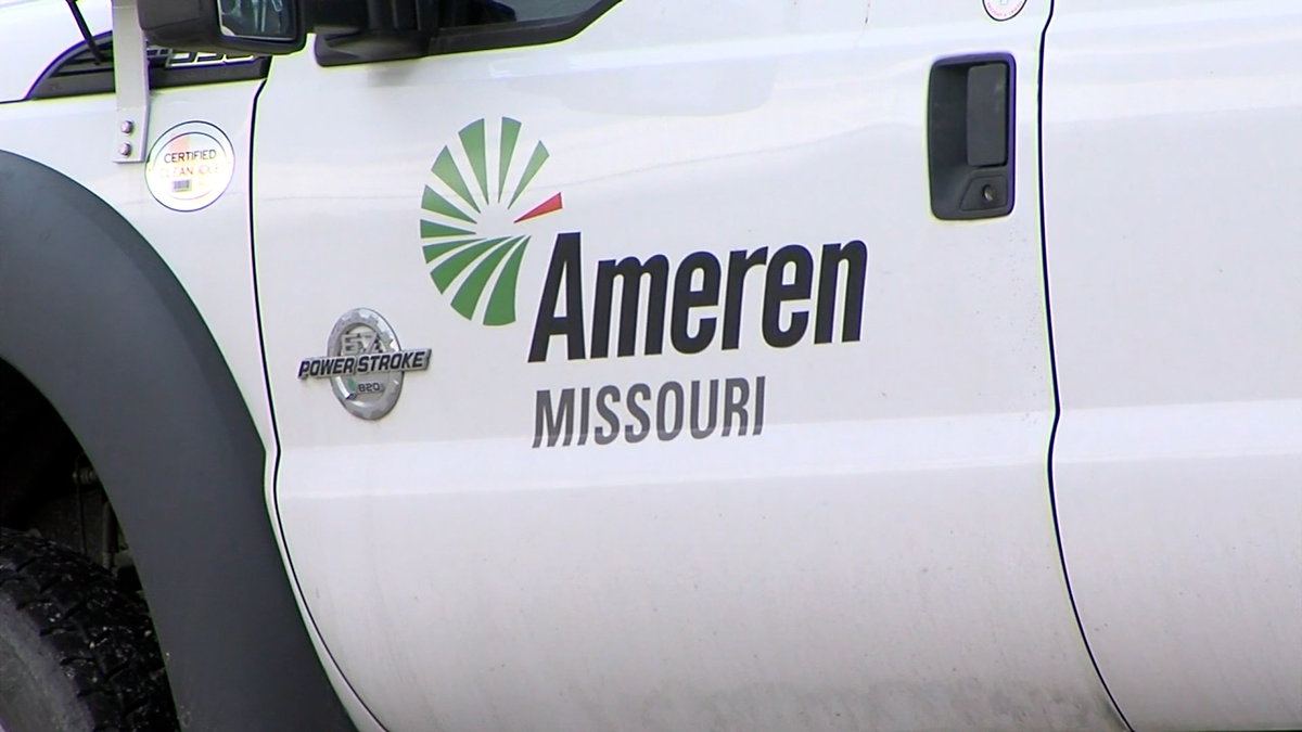Crash takes out power to part of Cole County