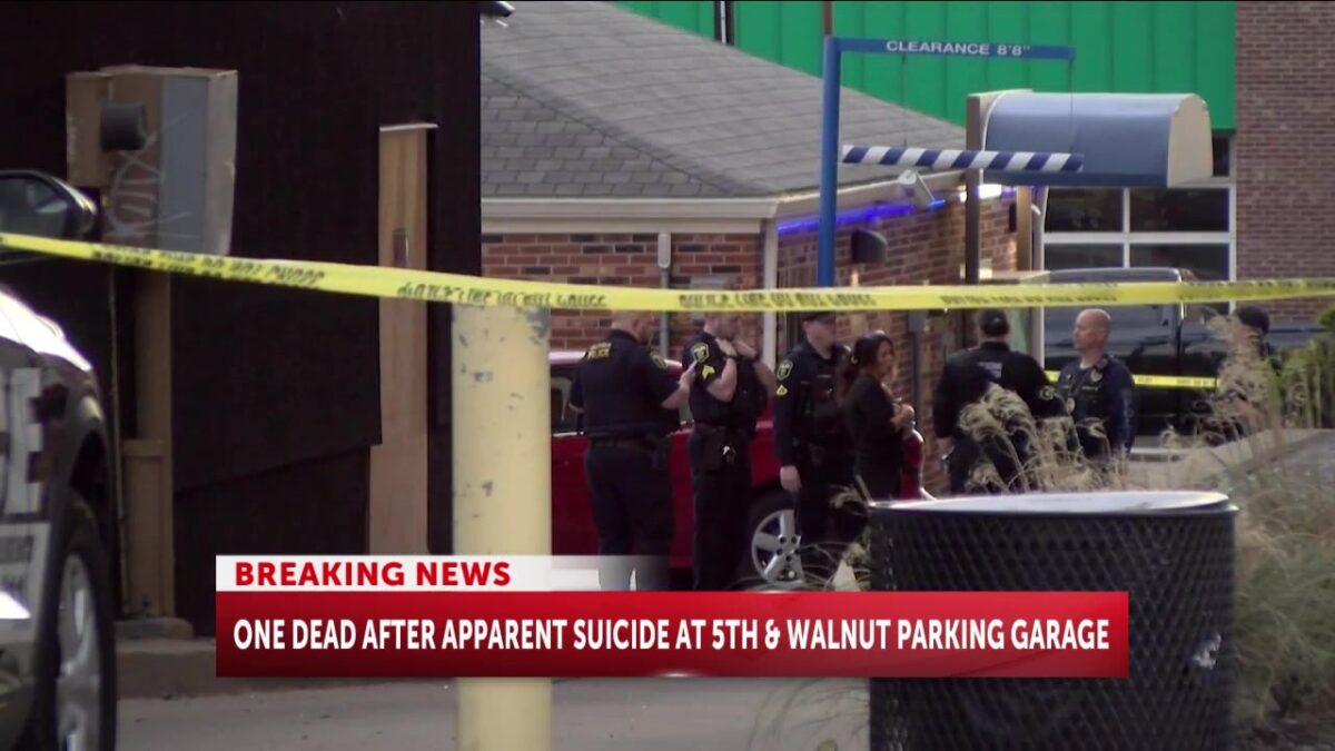 Police: 1 dead after apparent suicide at Fifth and Walnut parking garage